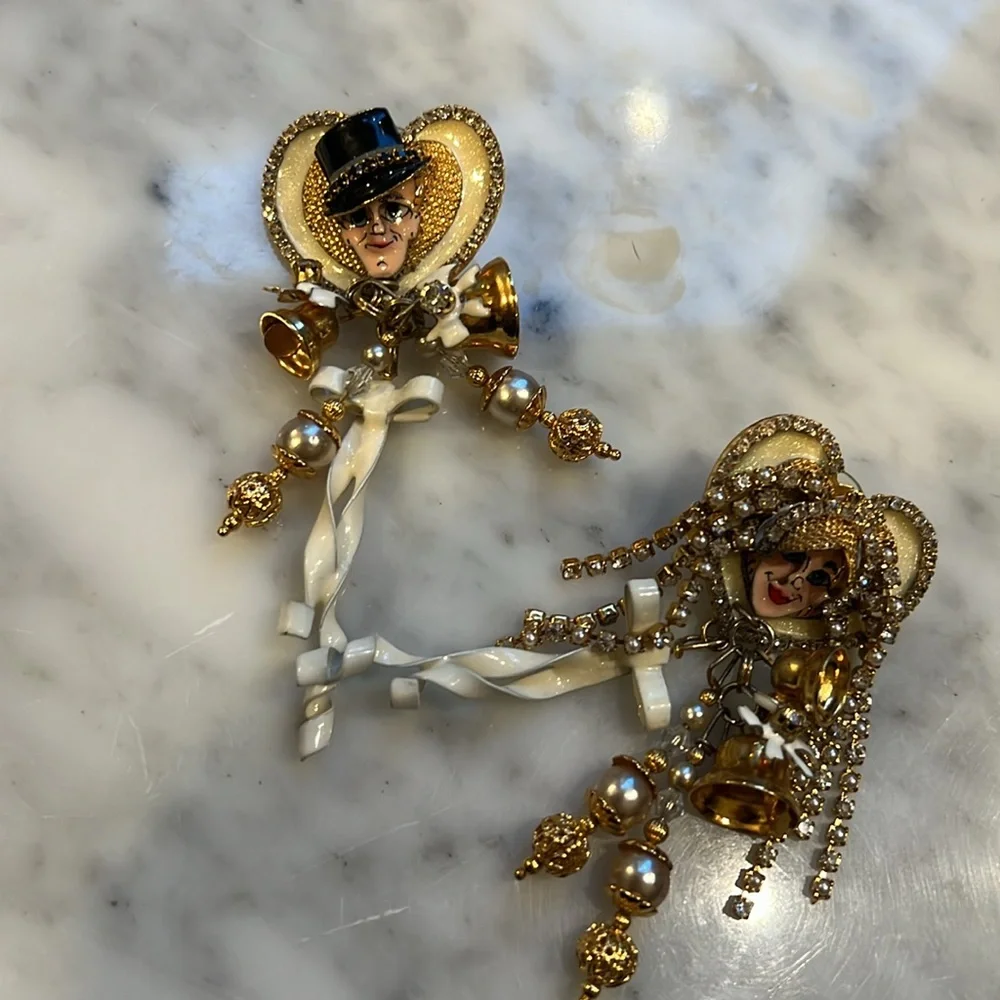 Rare lunch at the ritz bride and groom earrings - Picture 3 of 6